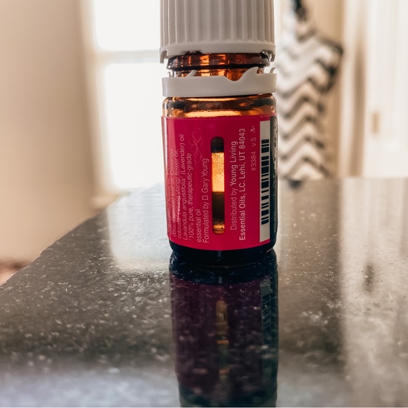 Young Living 5ml Motivation Essential Oil Blend | Northern Lights Black Spruce - Picture 2 of 2